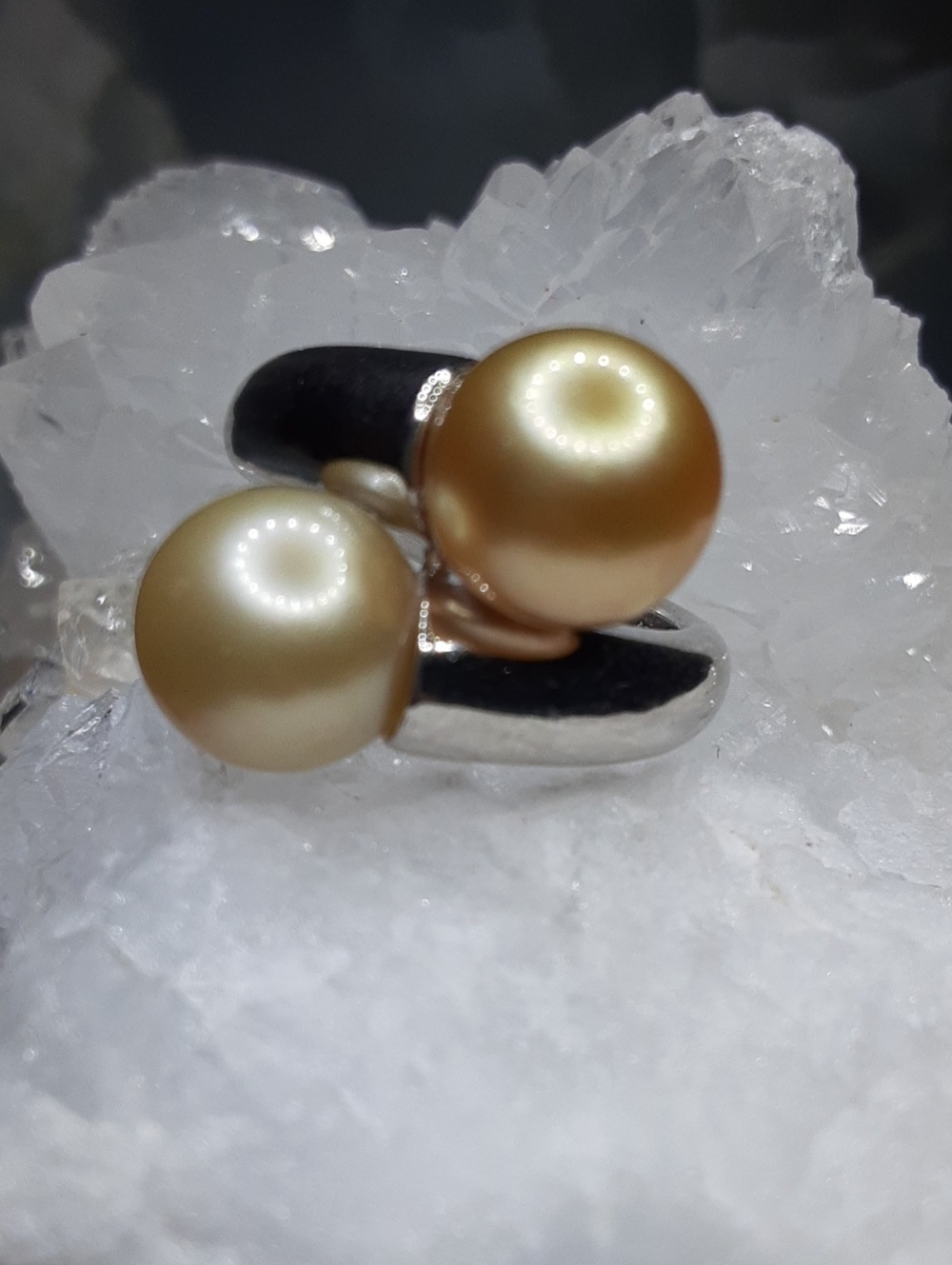 925 Genuine South Sea Pearl Ring.